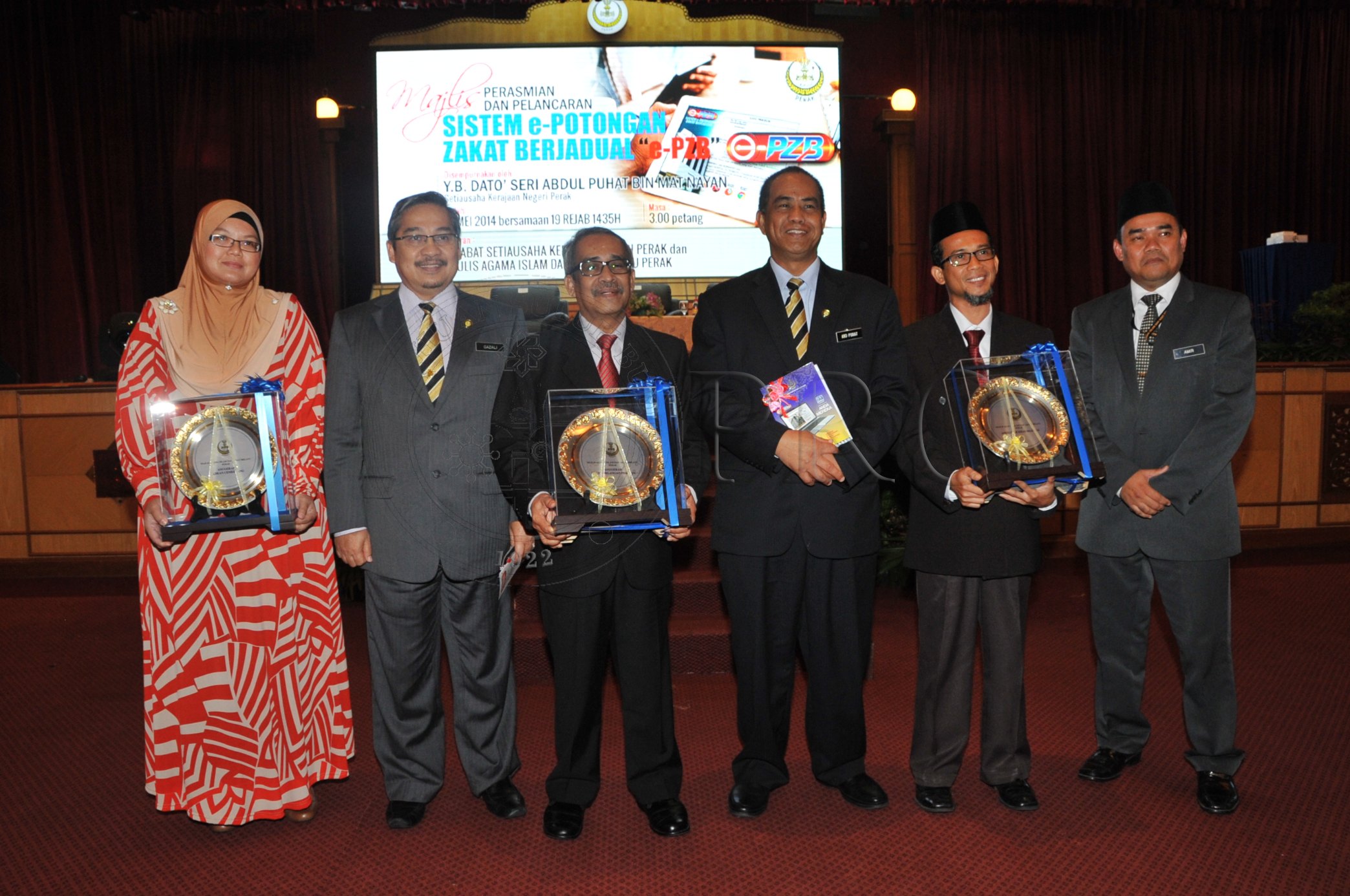 PRO 14 44 EPZB PRO 6185